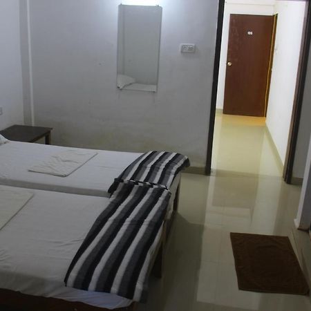 Poonam Village Resort Anjuna Dış mekan fotoğraf